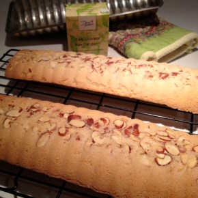 Scandinavian Almond Cake